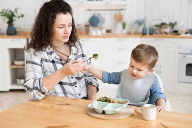 5 Mistakes (some) Parents Make When Praising Their Picky Eater